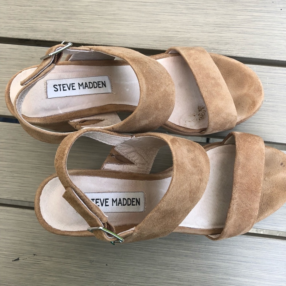 Tan Suede Steve Madden Block Heels - Picture 4 of 7
